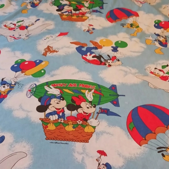 Vintage 80s Disney Mickey air mobile twin sheet - Picture 4 of 4